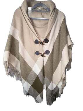 Accessory Street New York Plaid Toggle Poncho Wrap